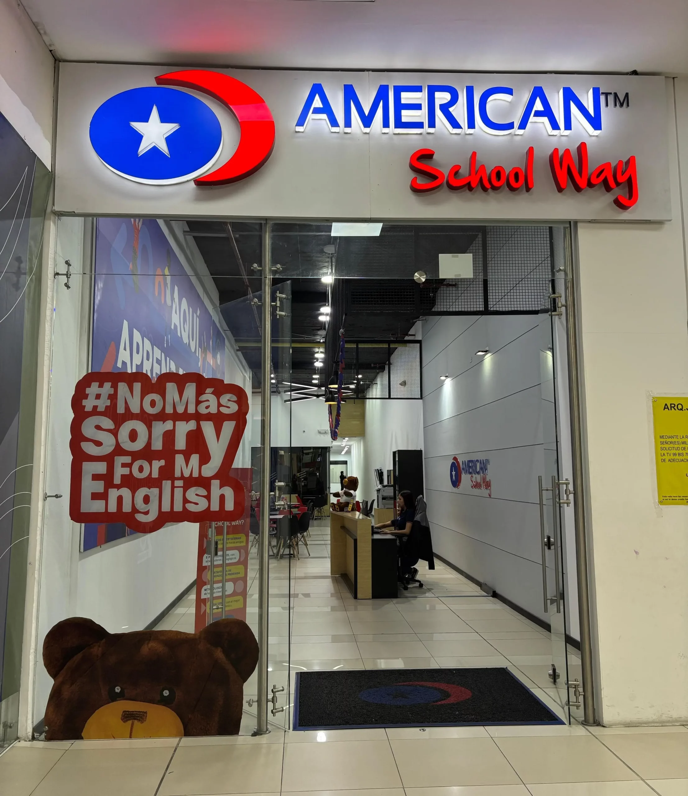 Sede Diver Plaza American School Way